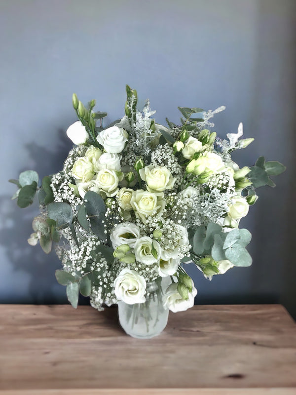Bouquet  anniversaire avec fleurs blanches - Bouquet "Fleurs de Neige"