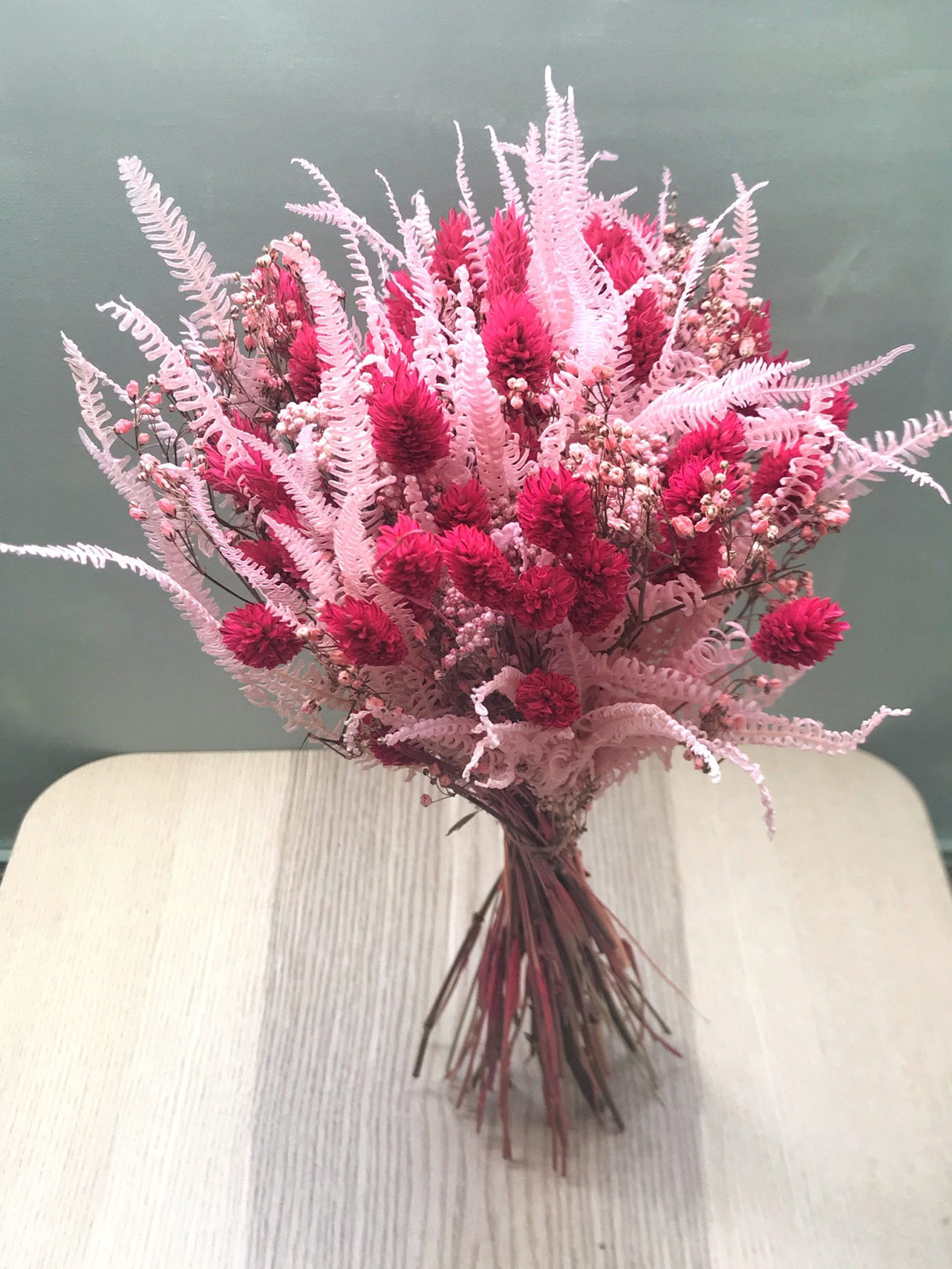 Bouquet de fleurs séchées rose, avec phalaris fuchsia et helecho - Bouquet « Sara »