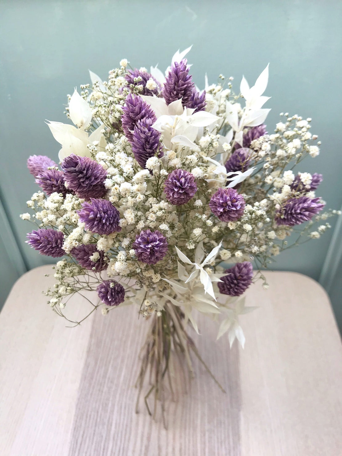 Bouquet de fleurs séchées avec gypsophile blanche et phalaris violet - Bouquet “Mia”