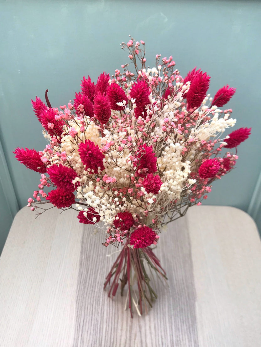 Bouquet de fleurs séchées avec gypsophile rose et phalaris fuchsia - Bouquet « Sansa »