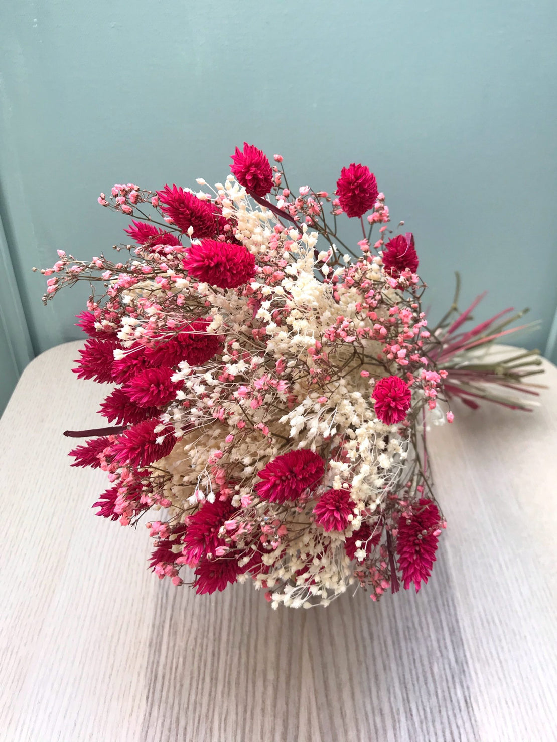 Bouquet de fleurs séchées avec gypsophile rose et phalaris fuchsia - Bouquet « Sansa »
