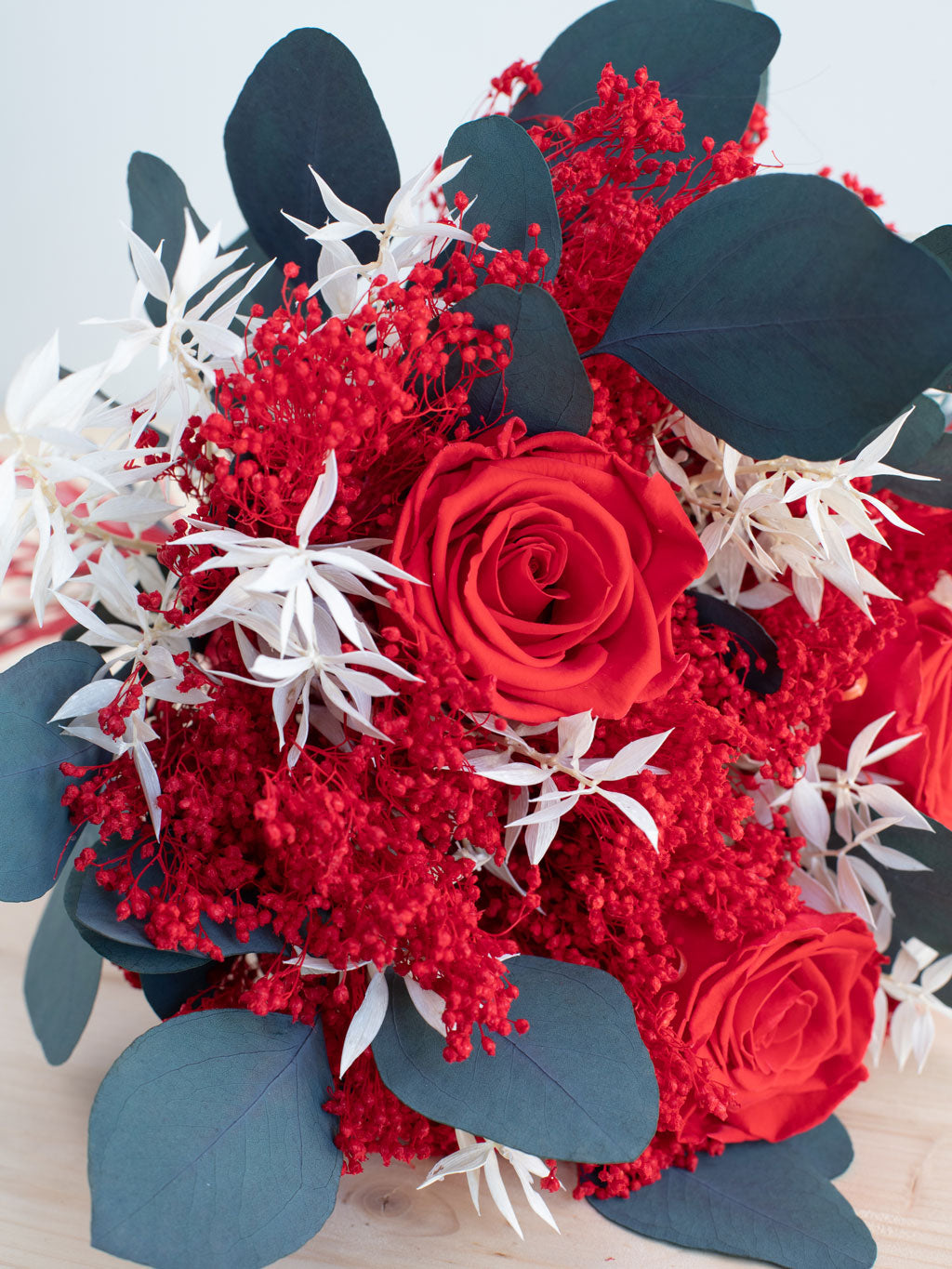 Bouquet avec roses éternelles rouges - Bouquet