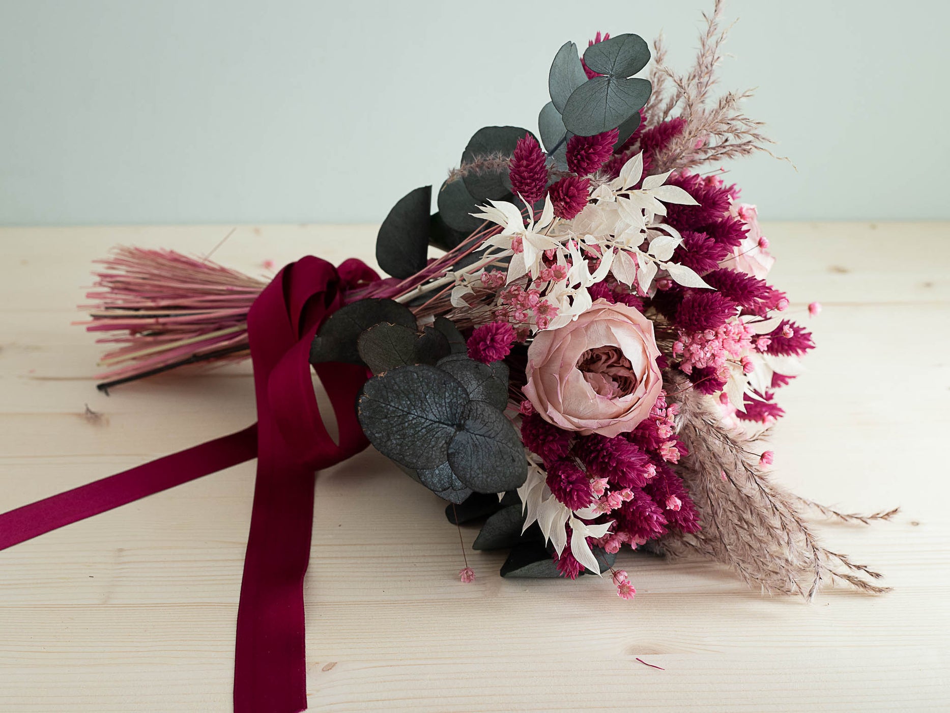 Bouquet de fleurs séchées et stabilisées, avec roses anglaises éternelles rose et eucalyptus - Bouquet 