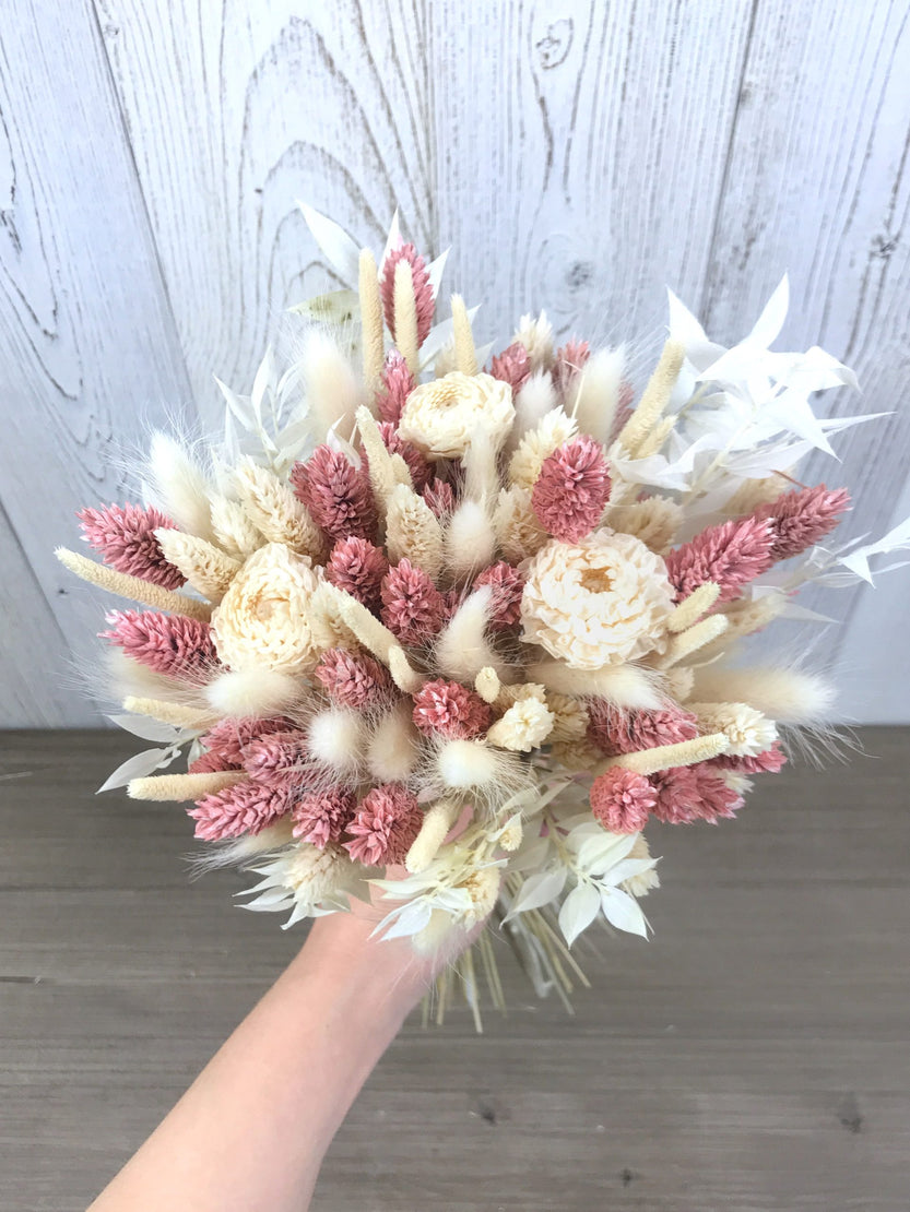 Bouquet de fleurs  stabilisées avec petit dahlias  - Bouquet 