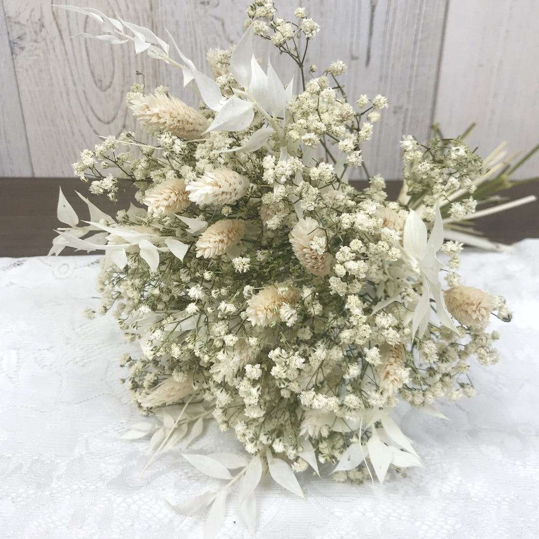 Bouquet of white dried flowers with baby's breath - Bouquet 