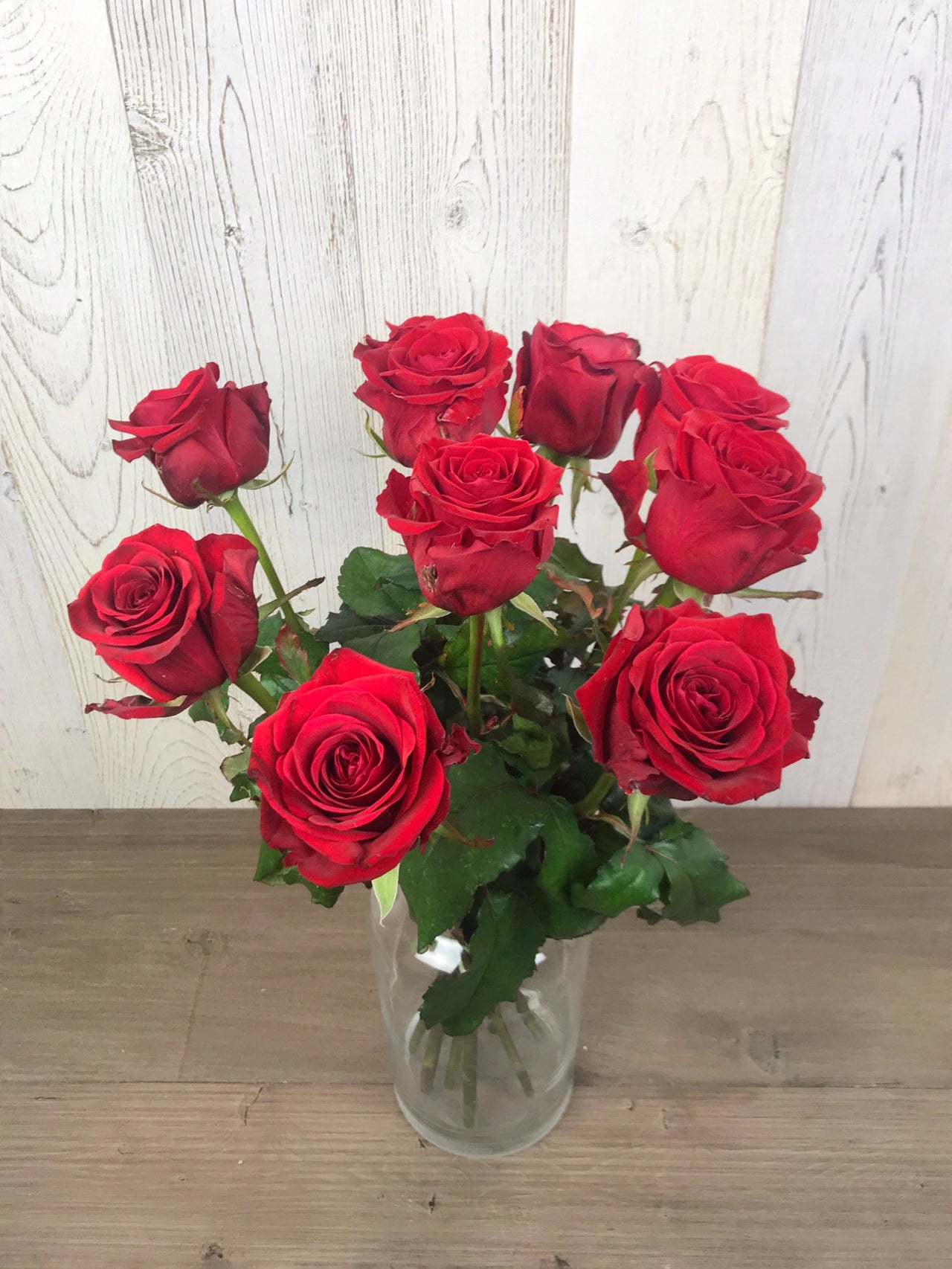 Bouquet de roses rouges fanées – Cadeau Empoisonné