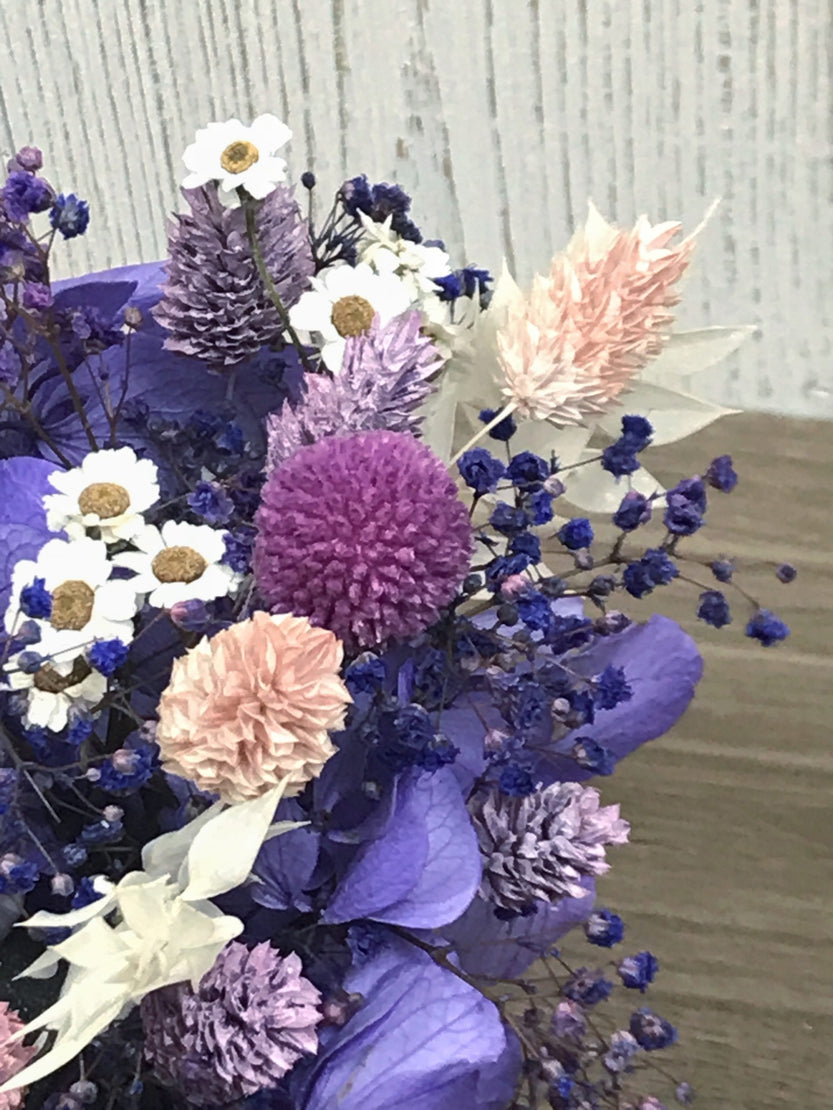 Composition avec rose stabilisée lila et hortensia stabilisée - Bouquet « Dreamy »