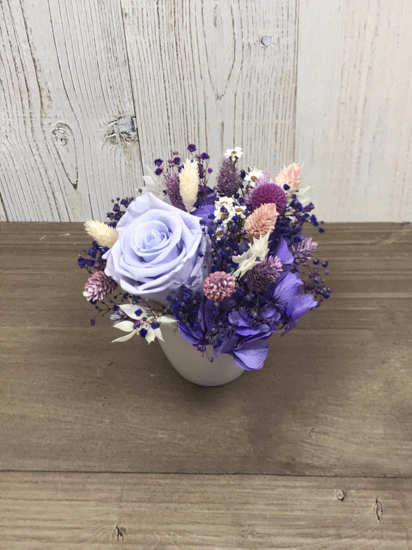 Composition avec rose stabilisée lila et hortensia stabilisée - Bouquet « Dreamy »