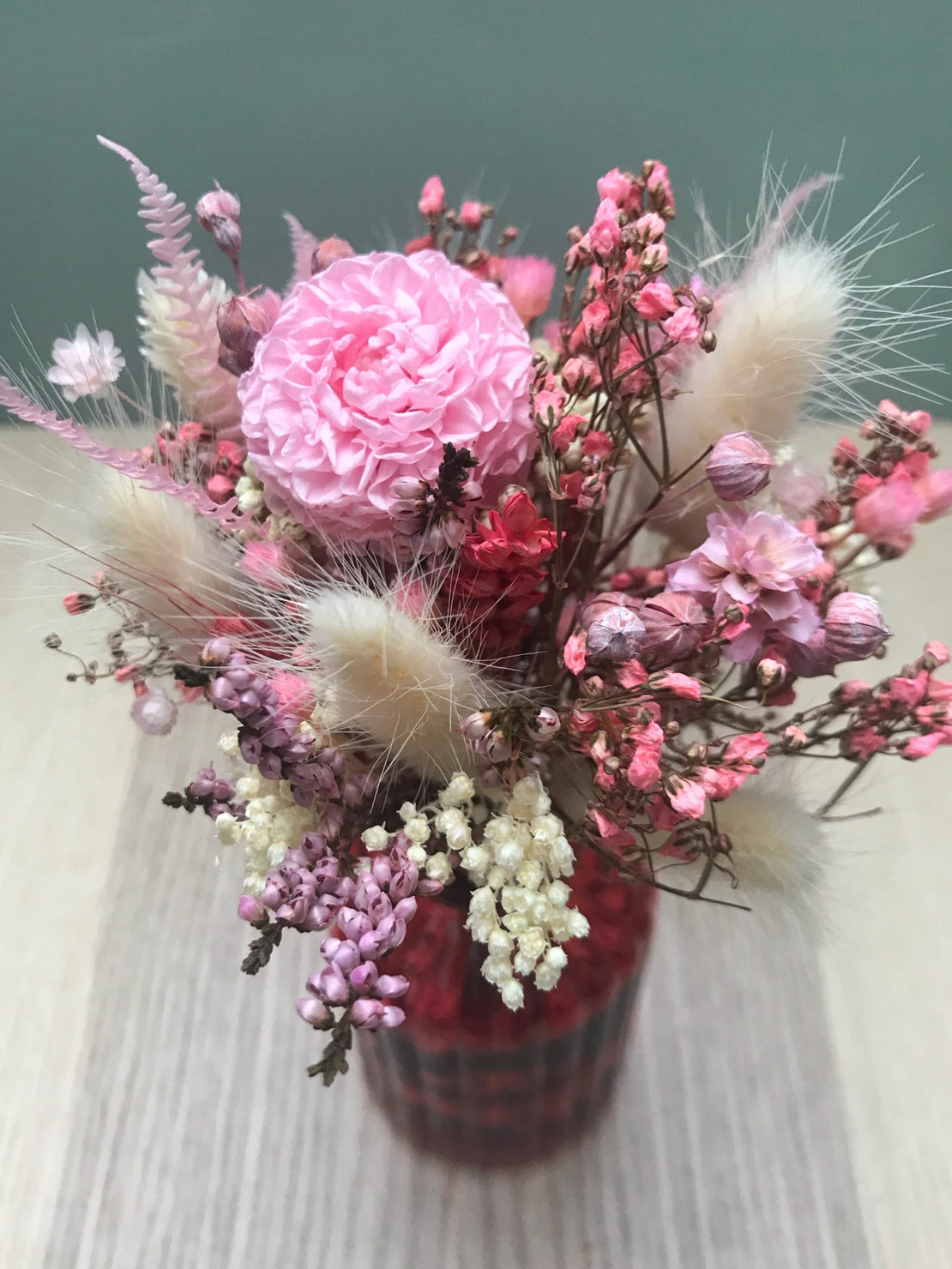 Mini bouquet of dried flowers with dahlia stabilized in its small glass bottle - Bouquet 