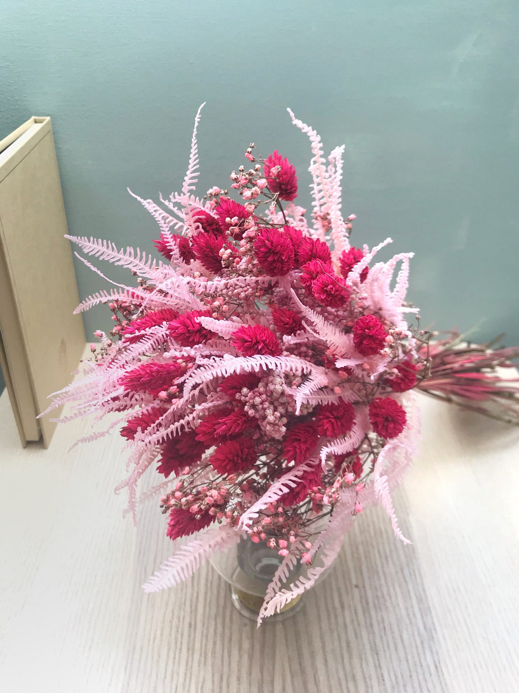 Bouquet de fleurs séchées rose, avec phalaris fuchsia et helecho - Bouquet « Sara »