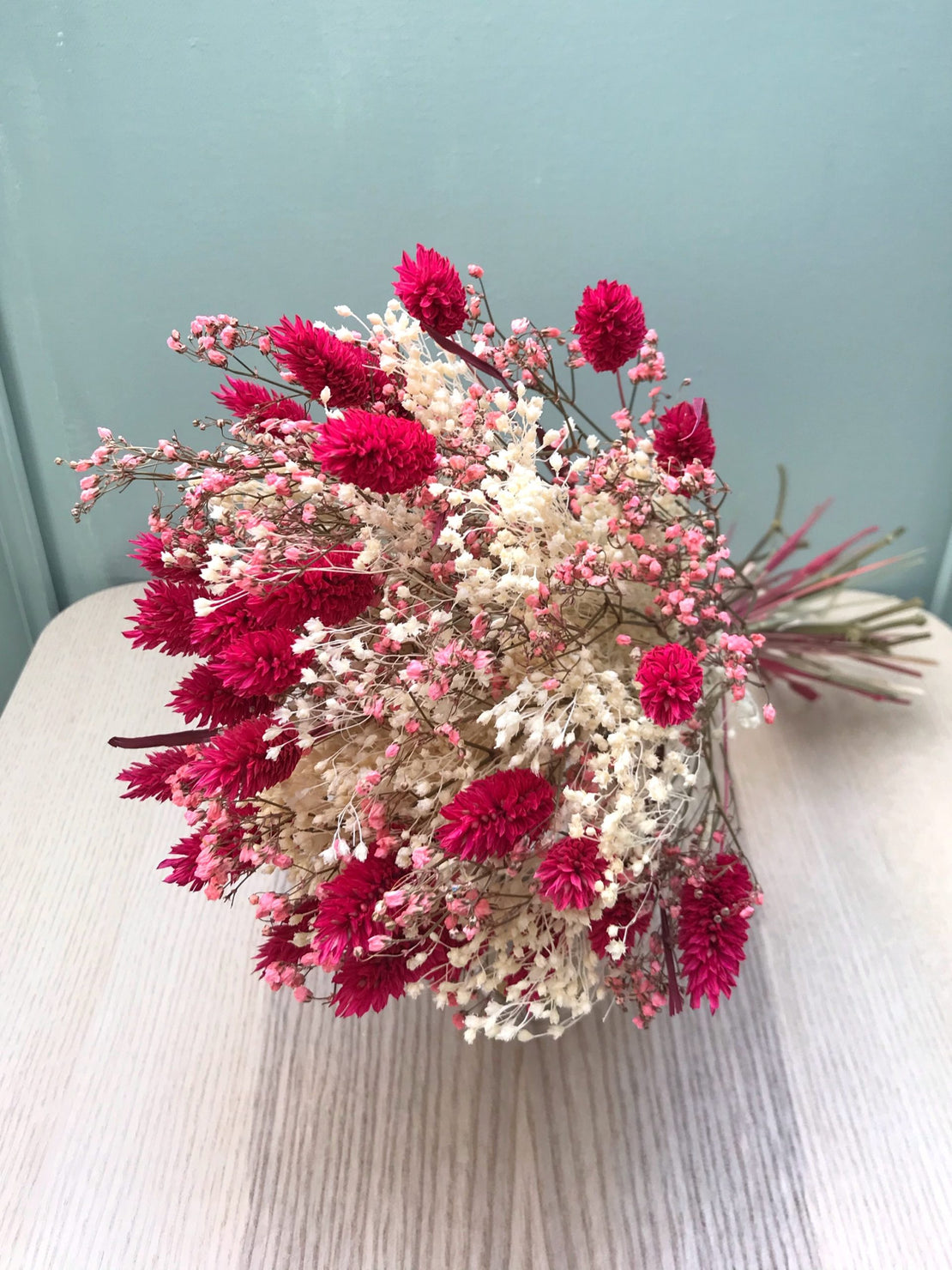 Bouquet de fleurs séchées avec gypsophile rose et phalaris fuchsia - Bouquet « Sansa »